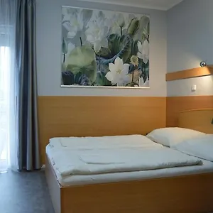 rezervați aici